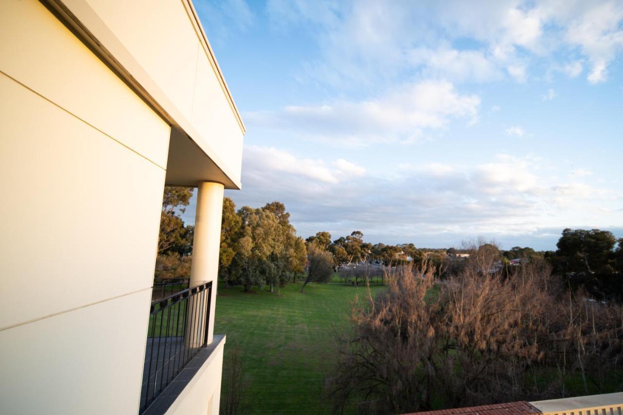 Sfera'S Park Suites & Convention Centre Adelaide Exterior foto