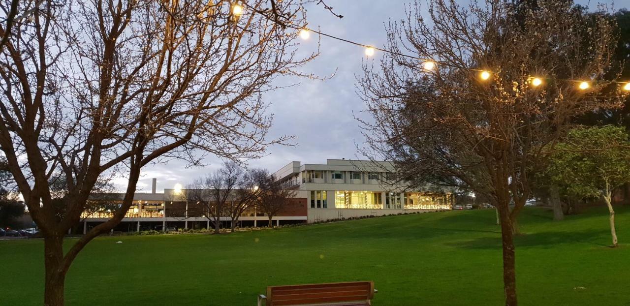 Sfera'S Park Suites & Convention Centre Adelaide Exterior foto